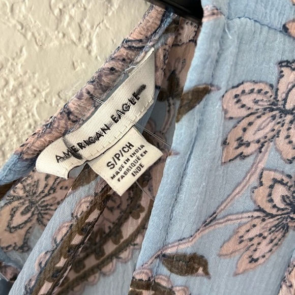 American eagle paisly floral fluttered sleeve blouse Womens size small - Picture 5 of 14